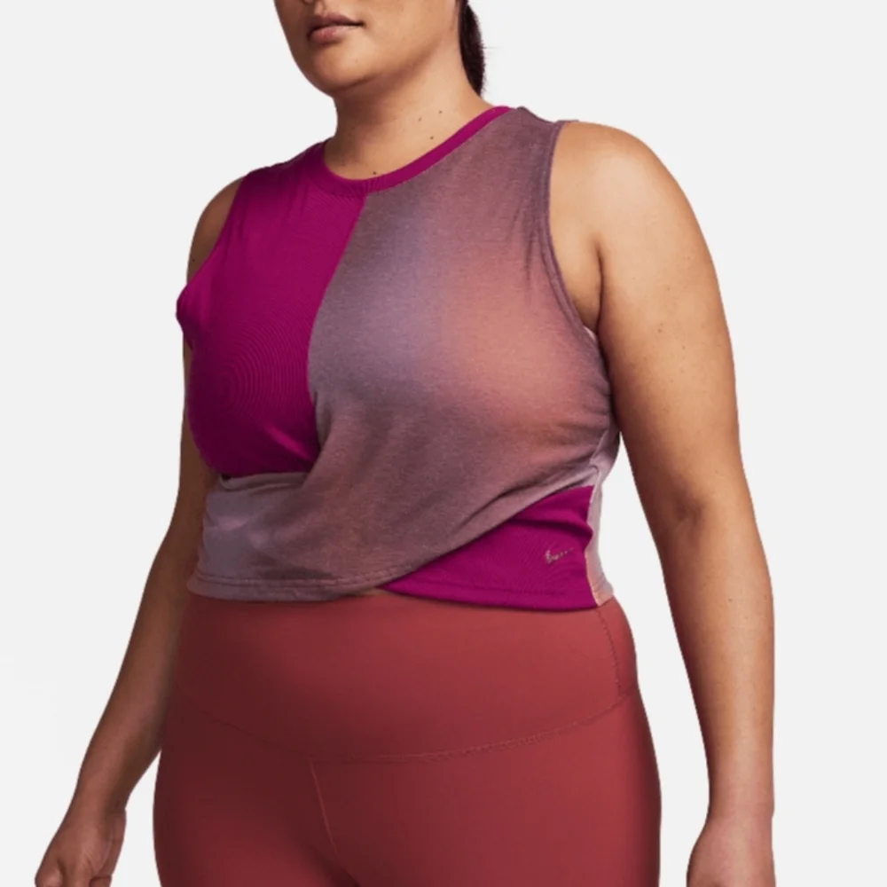 NWT Nike Women's Plus Size Criss Cross Front Active Crop Top Size 3X